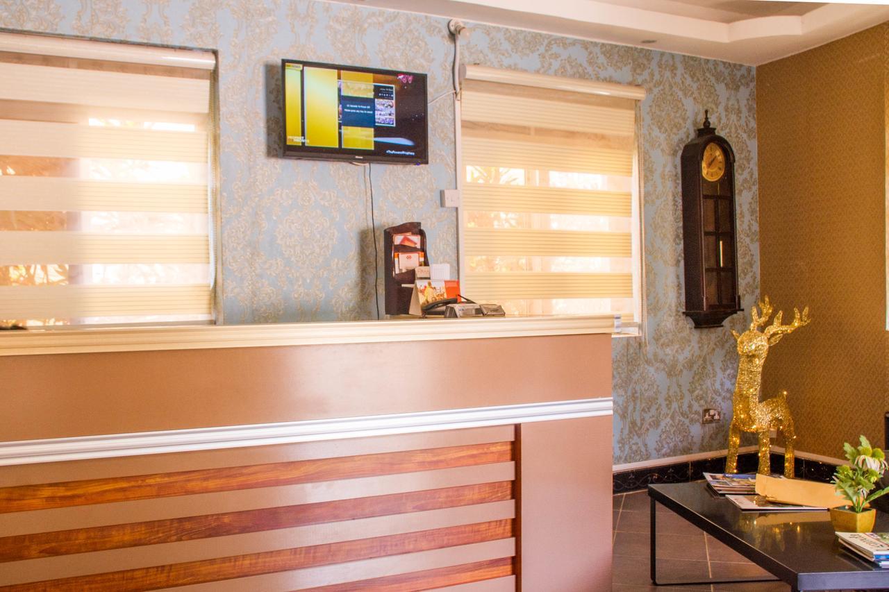 Desert Breeze Hotel Arua Luaran gambar
